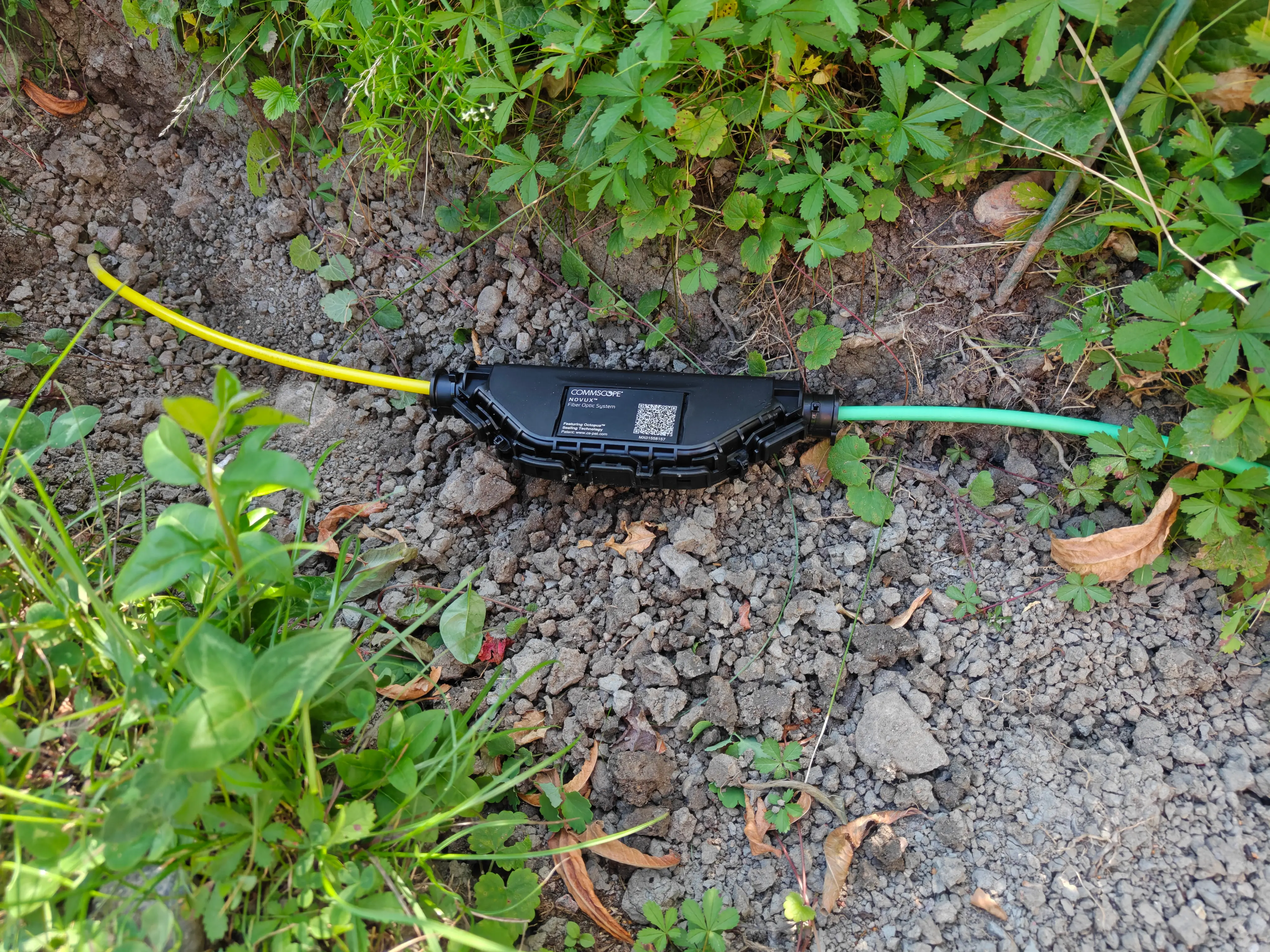 Fusion splicing and repair of severed fiber cable
